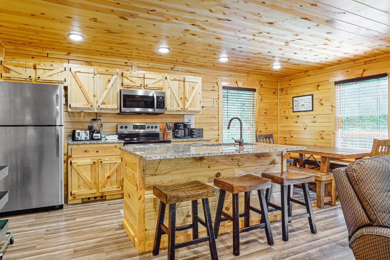 Knotty Escape Villa Gatlinburg Dış mekan fotoğraf