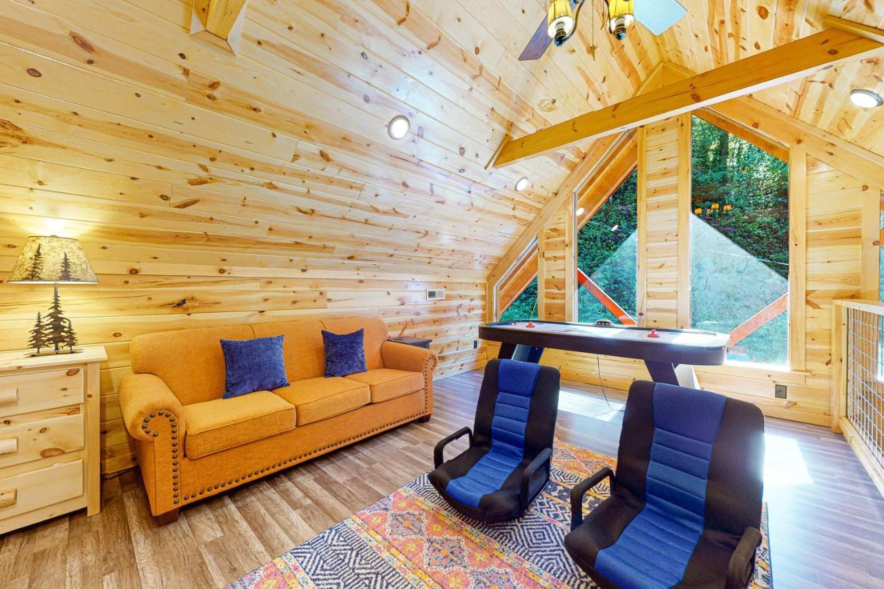 Knotty Escape Villa Gatlinburg Dış mekan fotoğraf